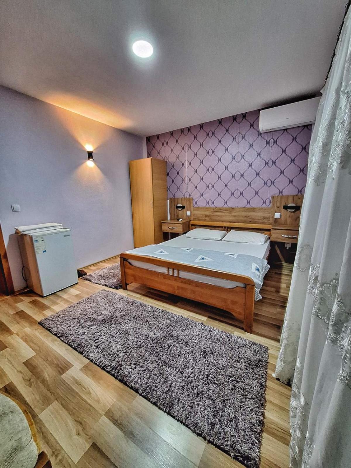 Evropa Bed & Breakfast Gracanica Exterior photo